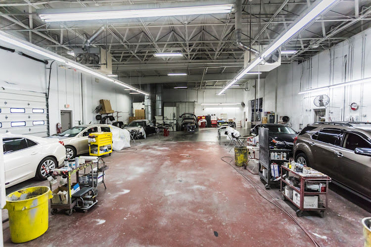 Hendrick Chevrolet Shawnee Mission – Collision Center