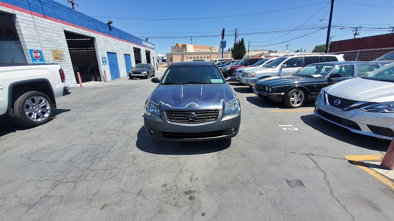 Maaco Auto Body Shop & Painting