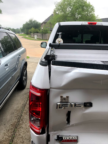 D M Enterprises Auto Body