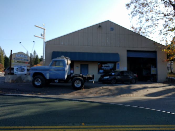 Hickey’s Auto Body