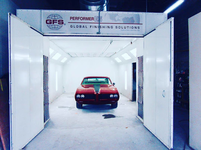 Franklin’s Auto Body & Painting