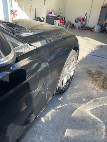 M & G Auto Body