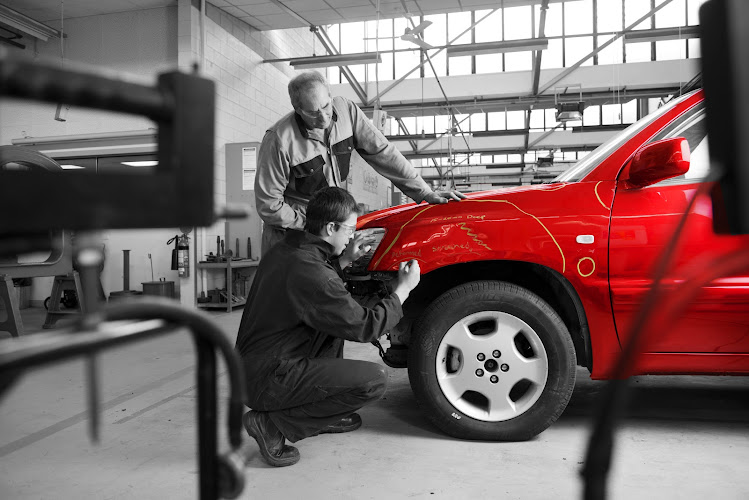 CARSTAR Fort Bend Collision Center