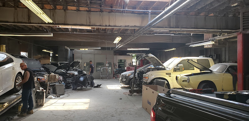 Ajar Auto Body
