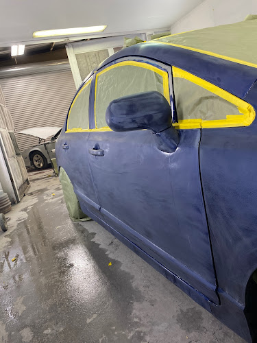 Robles Auto Body & Paint