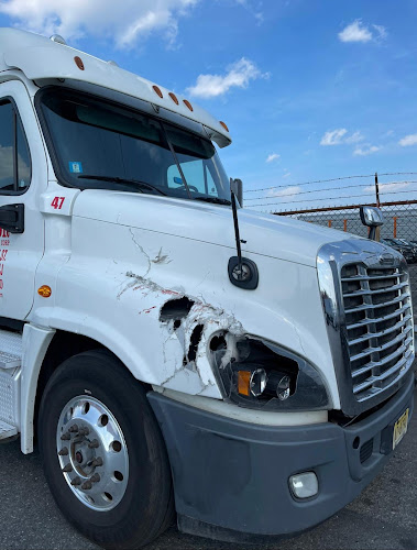 Elizabeth’s Trucks Center