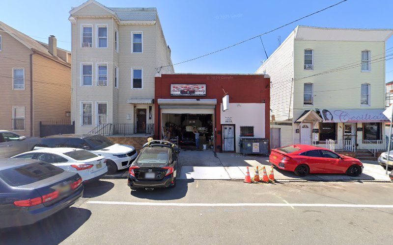 Rey Rey’s Auto Body